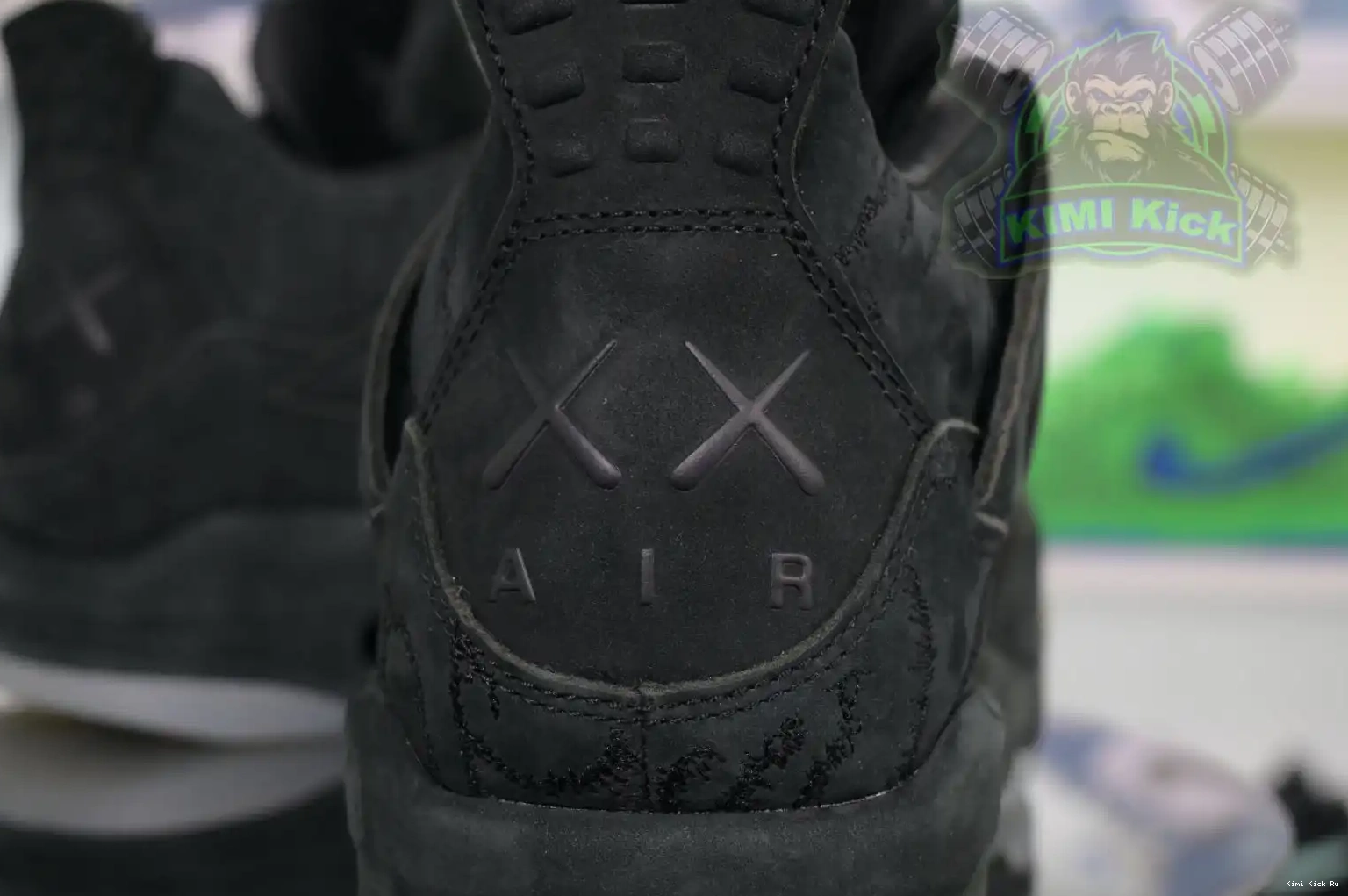 Jordan Kimikick Air black kaws Jordan 4 0612